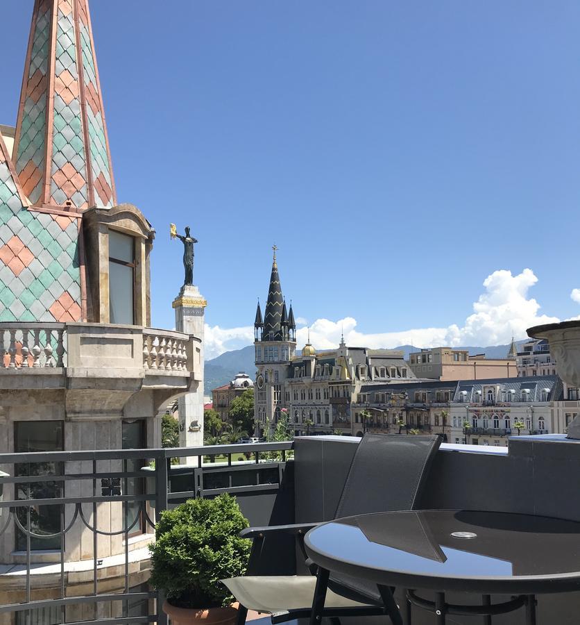 Cozy Studio On Europe Square Batumi Exterior photo